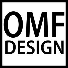 Schwarzer Text "OMF DESIGN" in einem weißen Quadrat.