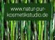 Bambushintergrund mit Website-Text: www.natur-pur-kosmetikstudio.de