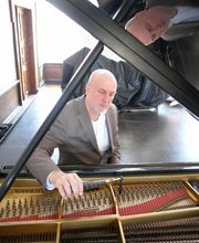 Maurice Hopp Klavierbauer Klavierstimmer