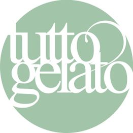 Logo circolare verde menta con le parole "tutto gelato" in bianco.
