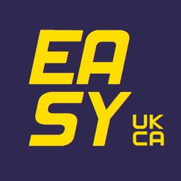 Texto amarillo "EASY UK CA" sobre fondo morado.