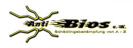 Logo von AntiBios e.K. mit dem Text „Schädlingsbekämpfung von A-Z“ und stilisiertem Insekt.