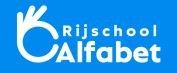 Logo van Rijschool Alfabet met witte tekst en een handgebaar op een blauwe achtergrond.