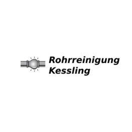 Logo mit einem Rohr und dem Text "Rohrreinigung Kessling".