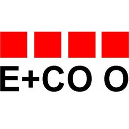Rote Quadrate über "E+CO O" in schwarzer Schrift.