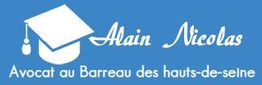Texte bleu : Alain Nicolas, Avocat au Barreau des Hauts-de-Seine, avec un motif de toge avocat.