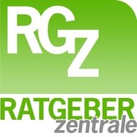 Grünes Logo mit den Buchstaben "RGZ" und dem Text "Ratgeber Zentrale".