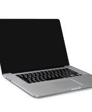 Portátil plateado con pantalla apagada y teclado QWERTY visto en ángulo lateral.