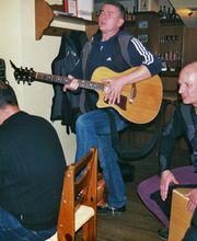 papermoon - bar.kneipe.biergarten Logo