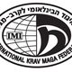 Logo ovale della Federazione Internazionale di Krav Maga con testo e simboli al centro.