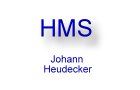 Text "HMS" in Blau über "Johann Heudecker" auf weißem Hintergrund.