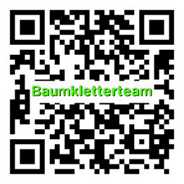 QR-Code mit grünem Schriftzug "Baumkletterteam" in der Mitte.
