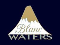 Logo: Goldbrauner Berg mit Schnee, darüber der Text "Blanc", darunter "Waters" auf dunklem Hintergrund.