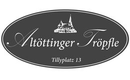 Schwarzes ovales Logo mit weißem Schriftzug "Altöttinger Tröpfle", darunter "Tillyplatz 13".