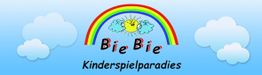 Bunter Regenbogen mit Wolken und Sonne, darunter der Text: "Bie Bie Kinderspielparadies".