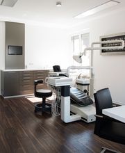 Kieferorthopädie Dr. Dr. Thomas Bayerlein Logo