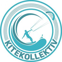 Logo mit Kitesurfer in einer Welle und Schriftzug "KITEKOLLEKTIV" in Türkis.