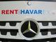 Mercedes-Logo auf der Front eines Fahrzeugs, darunter der Schriftzug "RENT@HAVAREX.de".