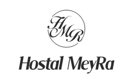 Logotipo del "Hostal MeyRa" con letras decorativas en negro sobre fondo blanco.