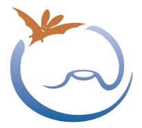 Grafik mit brauner Fledermaus über blauem, stilisiertem Schafskopf.