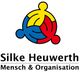 Buntes Logo mit drei stilisierten Figuren und dem Text: "Silke Heuwerth, Mensch & Organisation".