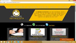 Página de site de serviço de motoboy com logo, contatos e opções de pedido online.