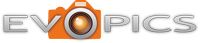 Logo mit Text "EVOPICS", geformt mit einer orangefarbenen Kamera als Buchstabe "O".