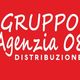 Scritta bianca: "GRUPPO Agenzia 08 DISTRIBUZIONE" su sfondo rosso.