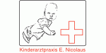 Strichzeichnung eines Babys mit rotem Kreuz. Text: Kinderarztpraxis E. Nicolaus.