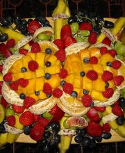 Partyservice, Feinkost, Käse, Obst und Gemüse