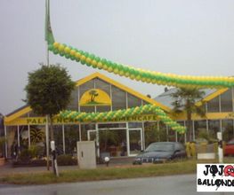 Eröffnungsballondeko für das Palmcafe in Bönningstedt