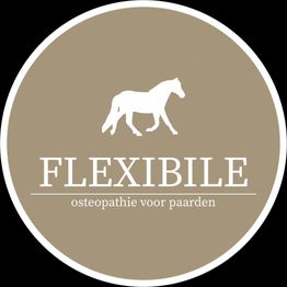 Logo met een paard en tekst: "FLEXIBILE osteopathie voor paarden" op een bruine achtergrond.