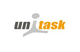 Logo mit dem Schriftzug "unitask" in Schwarz und Orange, stilisierte Figur dazwischen.