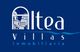 Logo von Altea Villas Inmobiliaria auf blauem Hintergrund mit stilisierten Gebäuden.