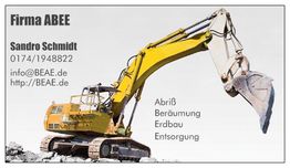 Gelber Bagger auf Visitenkarte; Firma ABEE, Abriss und Entsorgung, Kontaktinfo links.