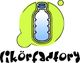 Logo: Grüner Kreis mit Flasche und der Text "likörfactory" in verspielter Schrift.