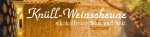 Banner mit Schrift "Knüll-Weinscheune" und Weintrauben im Hintergrund.