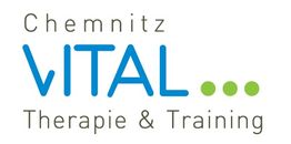 Logo des Chemnitz Vital: Therapie & Training mit blauem Text und grünen Punkten.