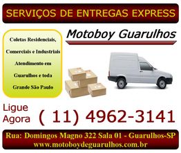 Van branca ao lado de caixas com detalhes de contato da empresa Motoboy Guarulhos.