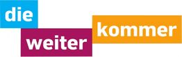 Schriftzug "die weiter kommer" in blauen, roten und orangefarbenen Rechtecken.