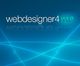 Text "webdesigner4me" auf blauem Hintergrund mit Linienmuster.