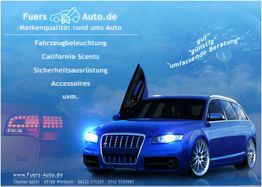 Blaue Limousine vor Tacho, Text: "Fuers-Auto.de", Produkte: Beleuchtung, Scents, Accessoires.