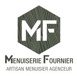 Logo de Menuiserie Fournier avec initiales MF sur fond de motif bois.