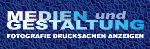 Text-Logo mit den Worten "MEDIEN und GESTALTUNG, FOTOGRAFIE DRUCKSACHEN ANZEIGEN" auf blauem Hintergrund.