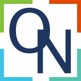 Logo mit blauen Buchstaben "Q" und "N" in farbigem quadratischem Rahmen.