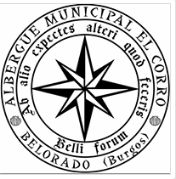 Sello del Albergue Municipal El Corro con una brújula y texto en latín y español.