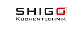 Logo mit schwarzem Text "SHIGO Küchentechnik" und rotem Quadratmotiv.