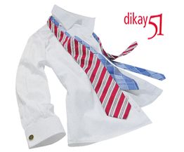 Weißes Hemd mit gestreiften Krawatten, Logo "dikay51" oben rechts.
