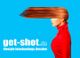Frau im roten Mantel mit verwischten Haaren, Text: "get-shot.de lifestyle fotoshootings dresden".