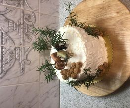 Torte mit essbaren Deco